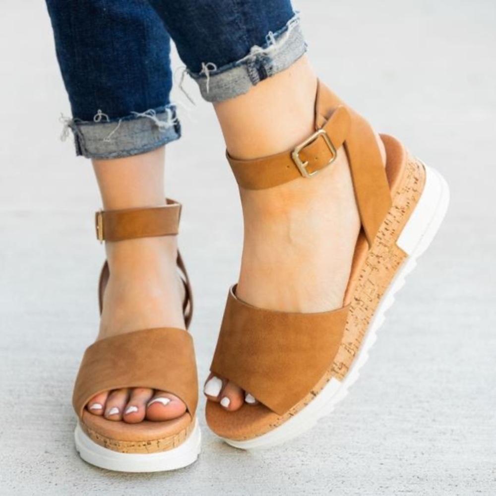 Brenda Sandal